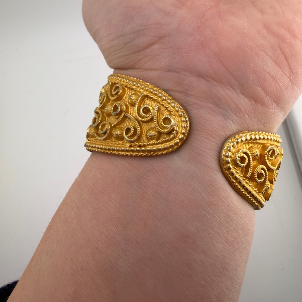 Vintage Maresco Jeweled Chain Necklace and unsigned Matching Cuff - Picture 13 of 15